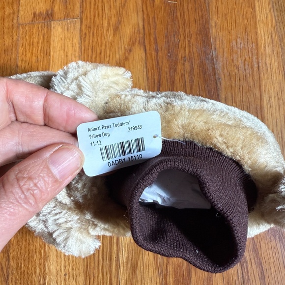 NWT!!! L. L. Bean slippers, Animal Paws Toddlers's Yellow Dog, 11-12 - Picture 3 of 12